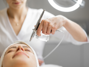 Oxygen facial treatment at London Body Clinic for hydration, skin rejuvenation and a brighter radiant-looking complexion